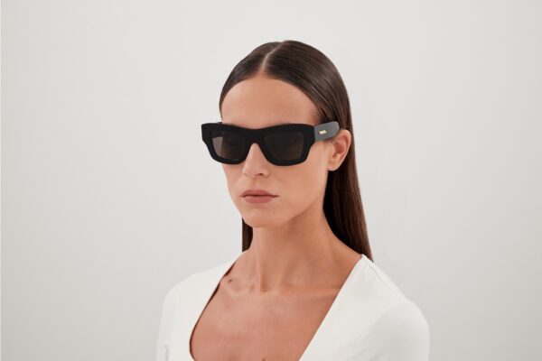 Bottega Veneta BV1357S 001 black black grey